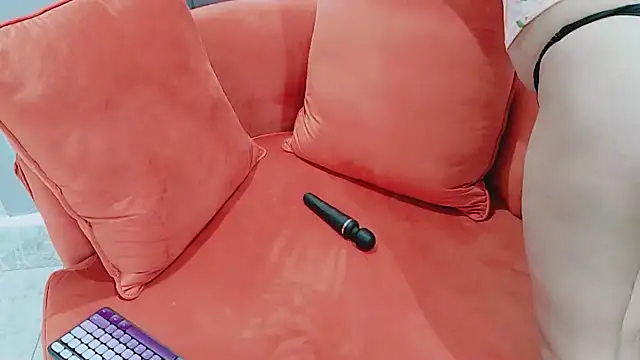 INDIANROMANCE webcam