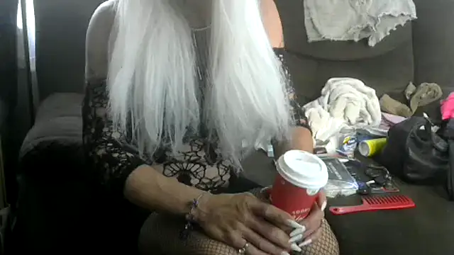 SassyCrystal77 webcam