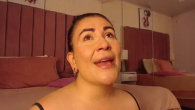 AriannaAdames webcam