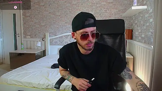 JonahShaw webcam