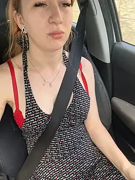 DaddysLittleSlutfox webcam