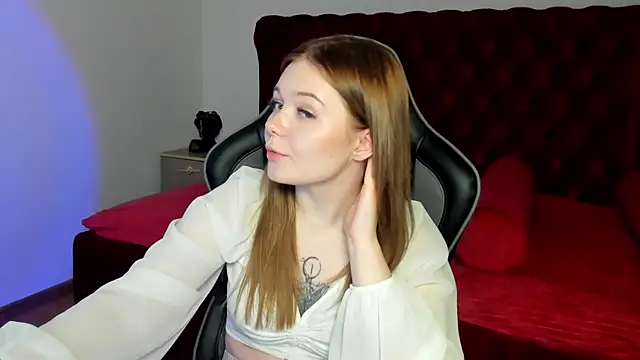 ElinaVale webcam