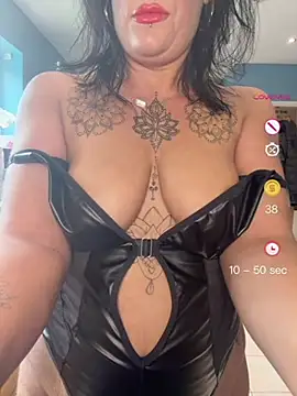Itsivybelle_filthymilfuk webcam
