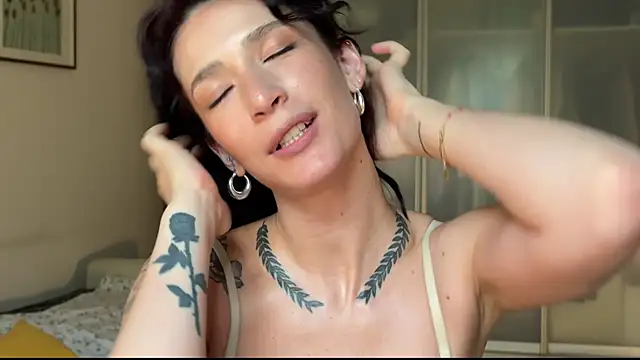 mulaniha - Mulaniha's free webcam - UK Sex Cams