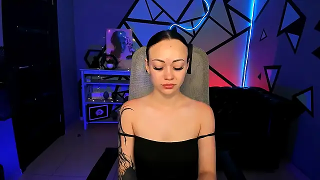 DarinaCaramel webcam