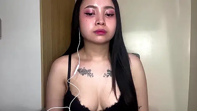 KrystaDonnellan webcam