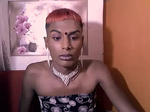 Indianglamorous_2 webcam