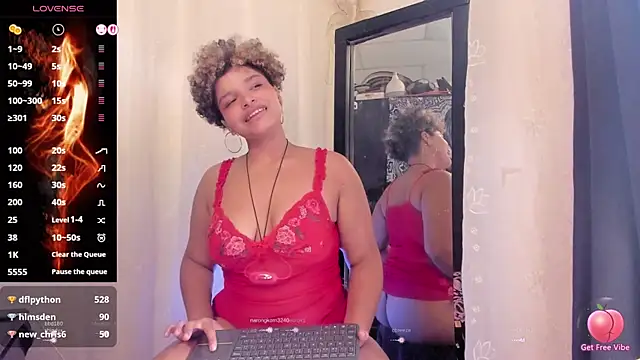 chloe_kisses webcam