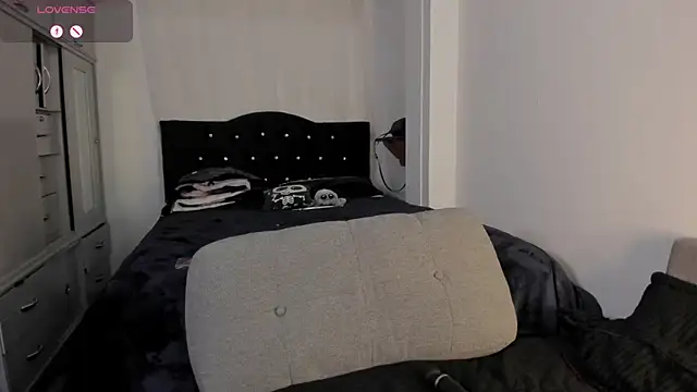 Amy_Aloqua webcam