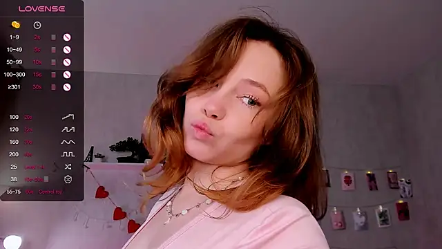 Lana Blu (LanaBlu_)