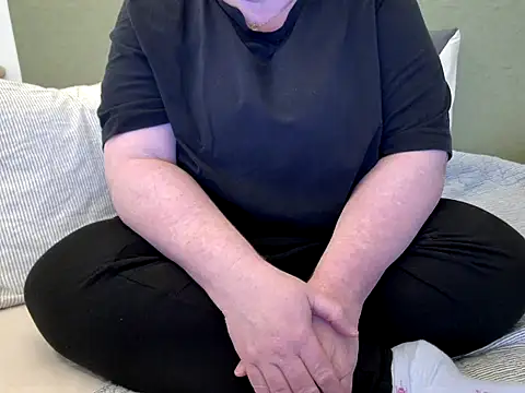MarthaBriest webcam