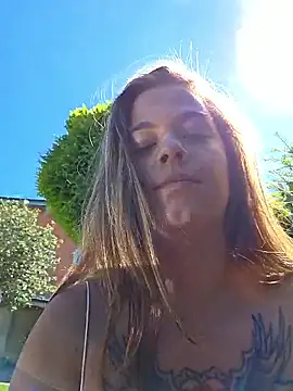 luna_lynn (F young) - Fingering pussy +LT 3 videos