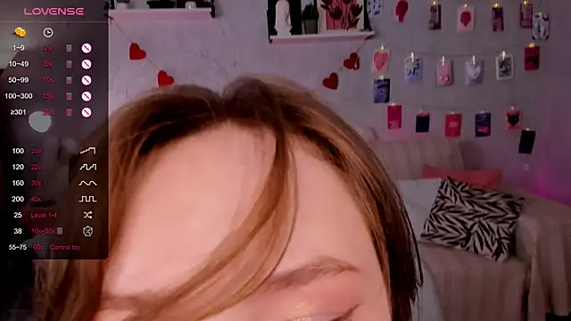 LanaBlu_ webcam