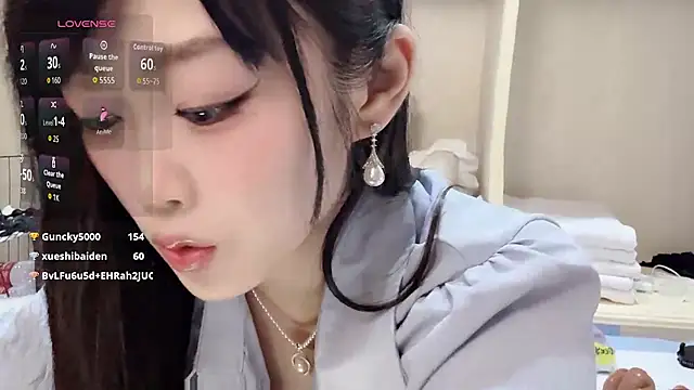 yueyue2003 live sex cam