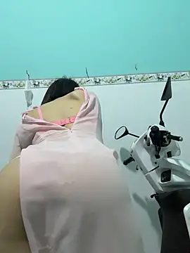 Nana-19 live cam on StripChat