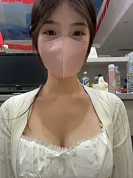 gougou13 live sex cam
