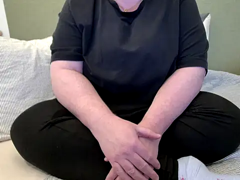 MarthaBriest webcam