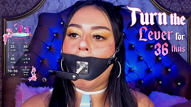 SoffiQueen webcam