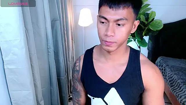 PinooyMilker webcam