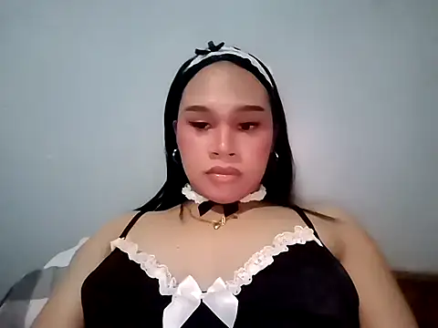 blare_Monica webcam
