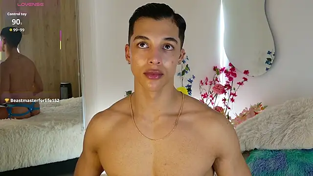 Troye_Williams webcam
