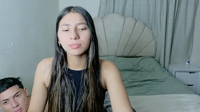 ScarlettAndLucas webcam
