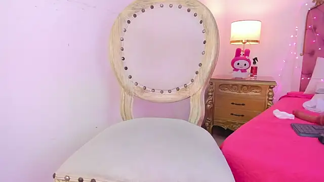 Watch dolly_kitter live on EroticFlix - High definition streams