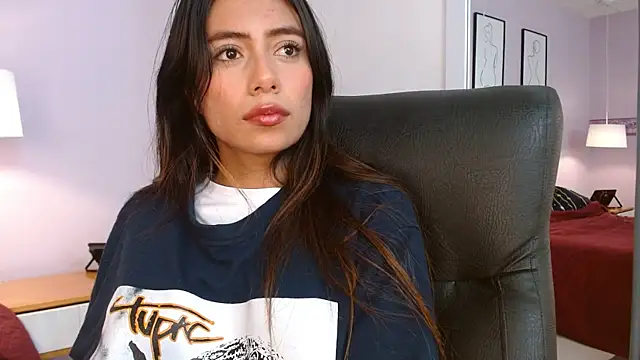 Watch Cataleyaa23 live on EroticFlix - High definition streams