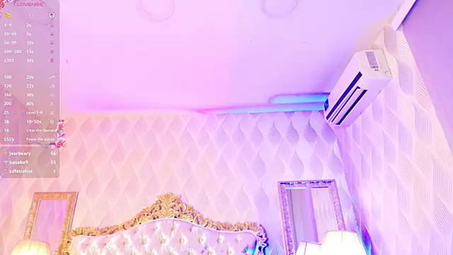 alexa_cruz__ webcam