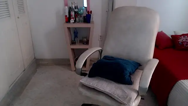 leonela_69 webcam