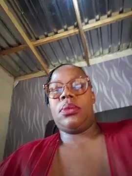 BoobsQueen46K webcam