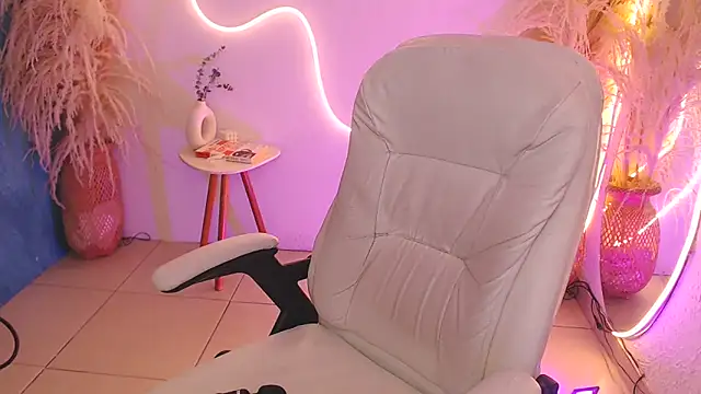 ViolettaHotLatin_ webcam