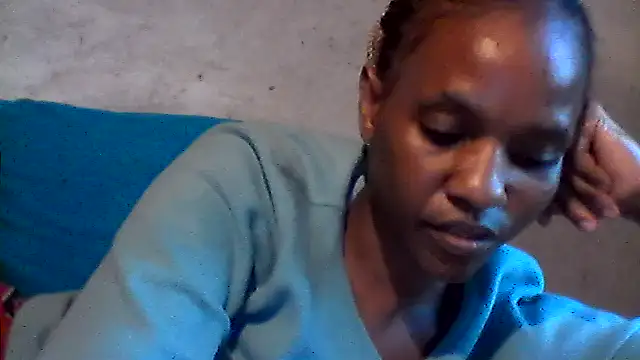 sexybigass31 webcam