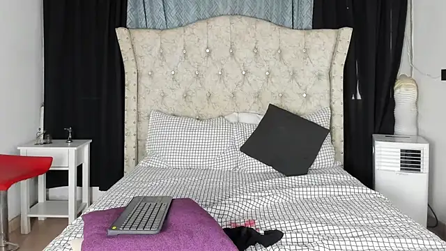 aleja_spearsx webcam