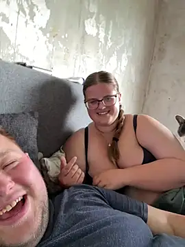 CurvyPaar2 webcam