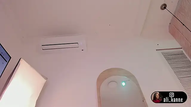 alizza_ webcam