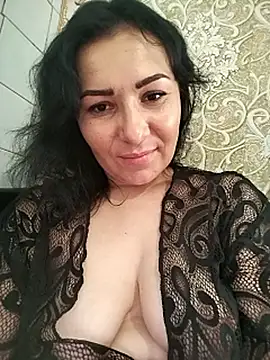 Mia24Blove webcam