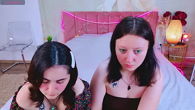 RuthHalll webcam
