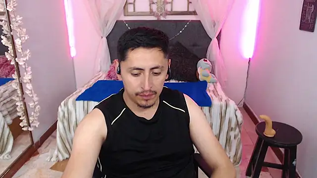 Alexx_levi webcam