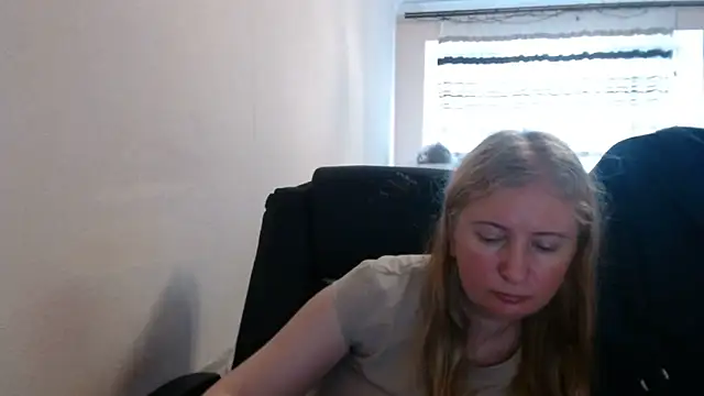 peterandjen (Ask my age) - Cum. Lush from 2 tkns.