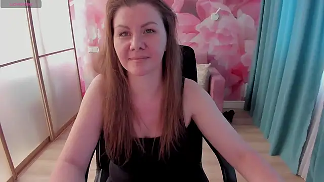 LunaKissesx live cam on StripChat