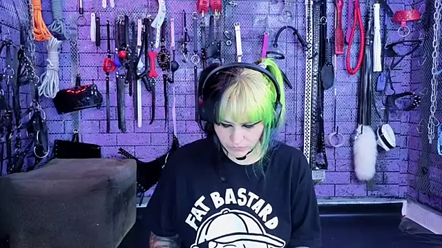 PANDORANEZZ live cam on StripChat