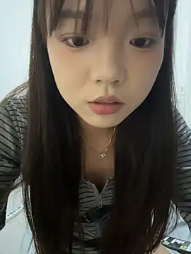 ela_sisi live cam on StripChat