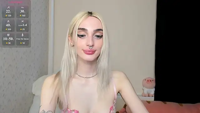 succubantra live cam on StripChat