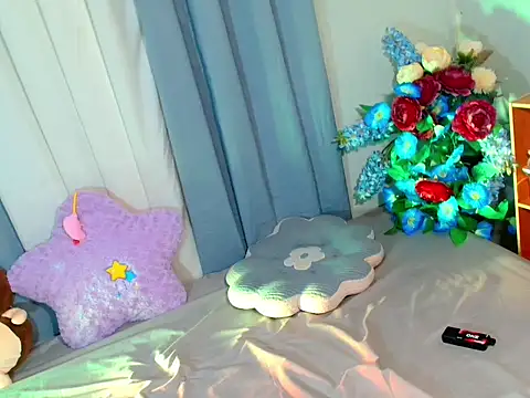 baby_kiraxx webcam