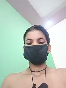 aafreen_36 (F young) - Boobs oil