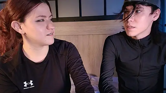 Daphne_and_Roger_ webcam