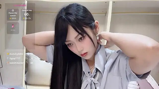 yueyue2003 (F young) - 生物老师回来上课了，同学们记得交作业哦