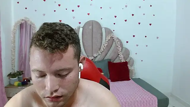 sven_fox723 live cam on StripChat