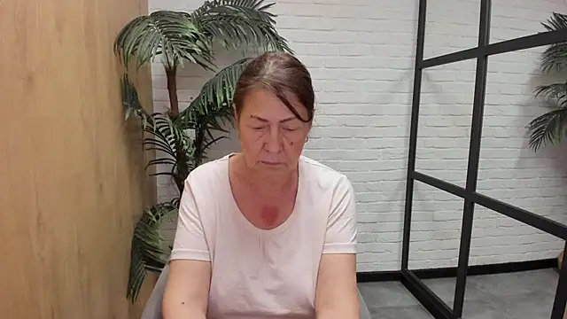 Watch LindaPassionate live on EroticFlix - High definition streams